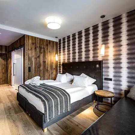 Hotell Alpina - Adults Only
