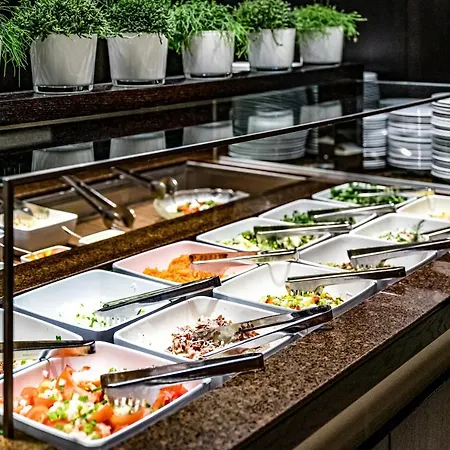 Hotell Alpina - Adults Only 4*