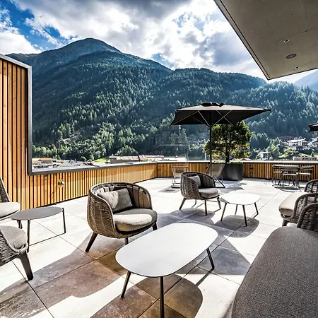 Hotell Alpina - Adults Only