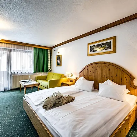 Hotell Alpina - Adults Only 4*