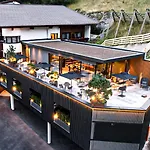 Alpina - Adults Only 4*